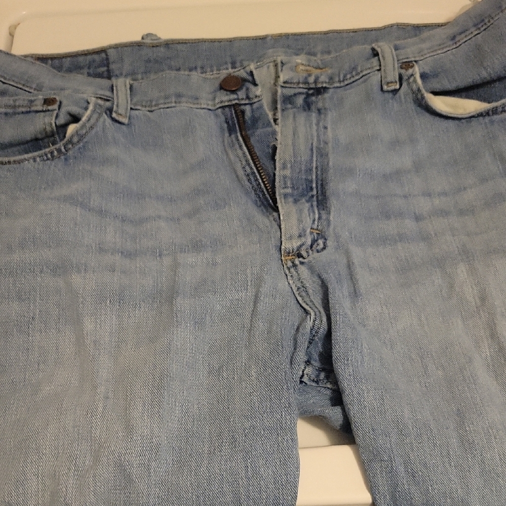 Wrangler Men's Denim Jeans in Light Blue